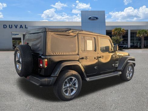 Used 2020 Jeep Wrangler Unlimited Sahara image 4