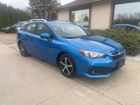 Used 2022 Subaru Impreza 2.0i Premium AWD/4WD image 1