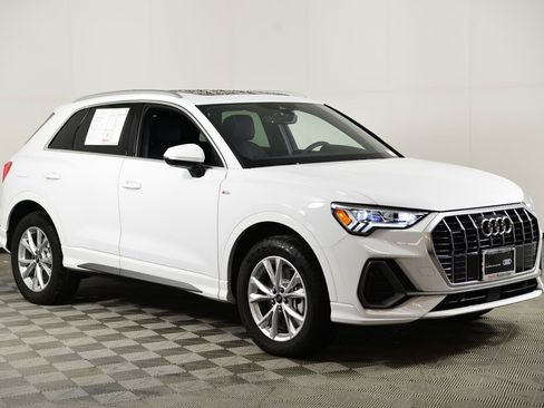 Certified 2025 Audi Q3 2.0T Premium w/ Convenience Package image 6