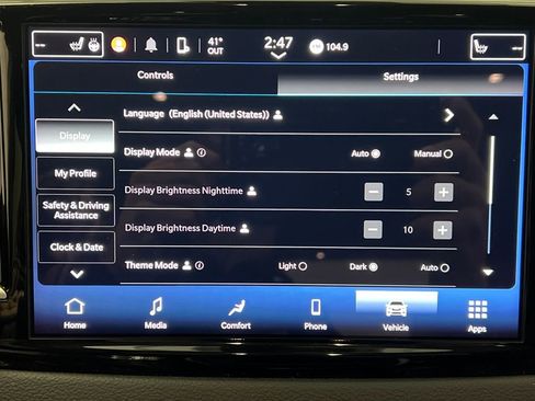 Used 2024 Chrysler Pacifica Touring-L image 65