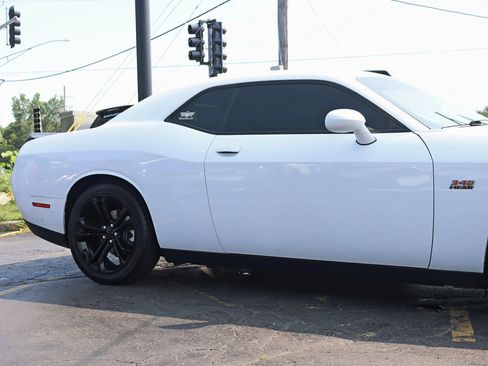 Used 2021 Dodge Challenger R/T RWD image 4