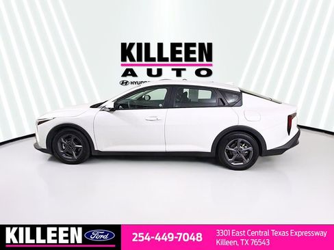 Used 2025 Kia K4 LXS image 4