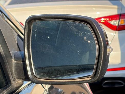 Used 2020 Ford Edge SEL FWD image 13