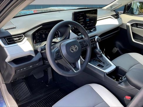 Used 2025 Toyota RAV4 XLE Premium w/ Weather Package AWD/4WD image 17