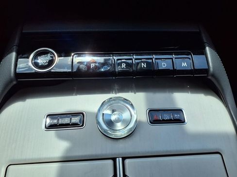 New 2026 Lincoln Navigator L Premier AWD/4WD image 11