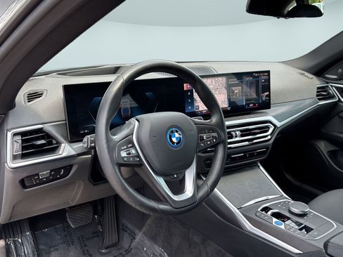 Used 2023 BMW i4 eDrive35 w/ Premium Package RWD image 4