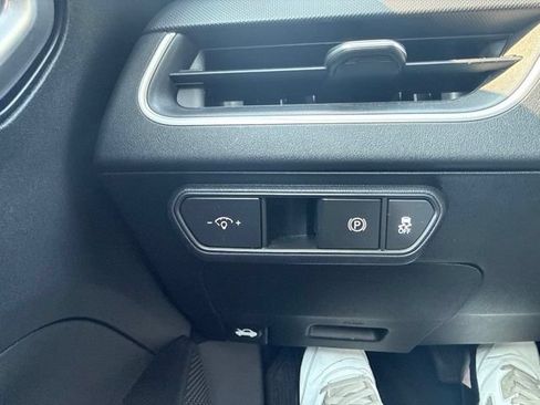 Used 2025 Kia K4 FWD image 28