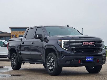 Used 2025 GMC Sierra 1500 AT4 w/ AT4 Premium Package
