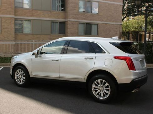 Used 2018 Cadillac XT5 AWD image 9