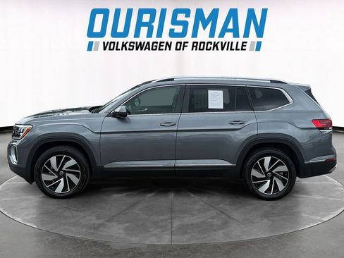 Used 2025 Volkswagen Atlas SEL AWD/4WD image 3