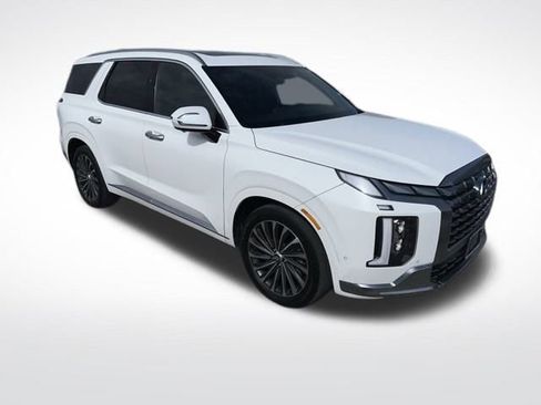 Used 2024 Hyundai Palisade Calligraphy image 7