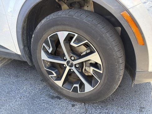 Used 2023 Kia Sportage EX w/ EX Premium Package image 11