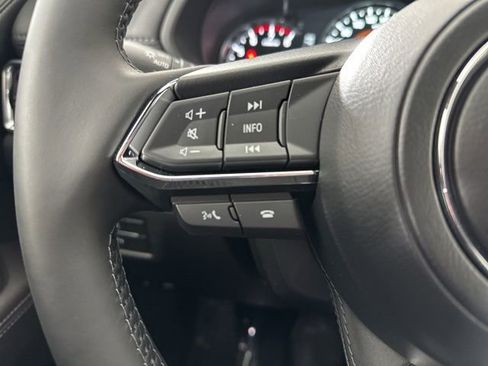 New 2025 MAZDA CX-5 Signature image 8
