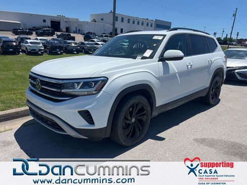 Used 2023 Volkswagen Atlas SE w/ Panoramic Sunroof Package FWD image 1