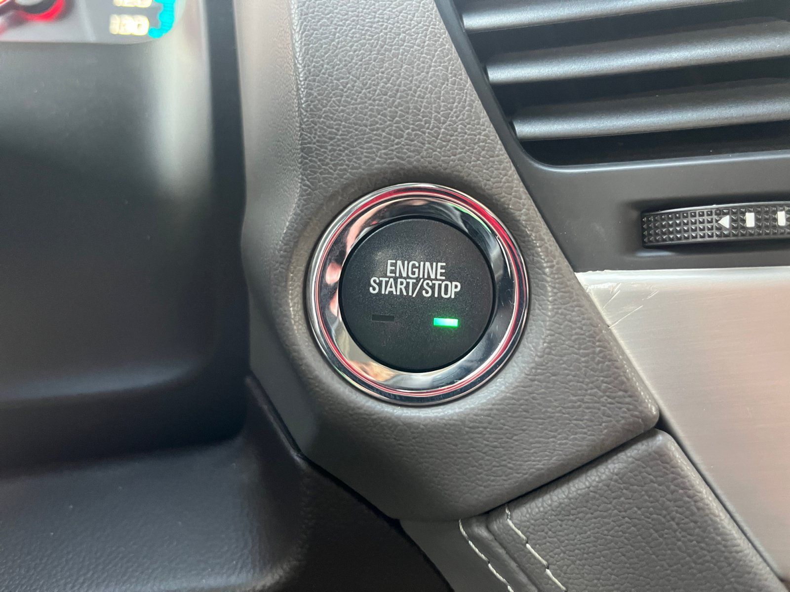 Used 2019 GMC Yukon Denali AWD/4WD image 30