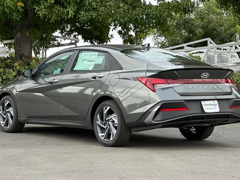 New 2025 Hyundai Elantra Sport image 6