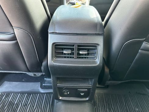 Used 2021 Ford Edge SEL w/ Convenience Package AWD/4WD image 24