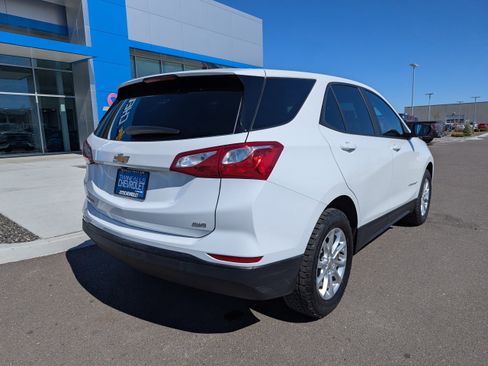 Certified 2021 Chevrolet Equinox LS w/ LS Convenience Package image 34