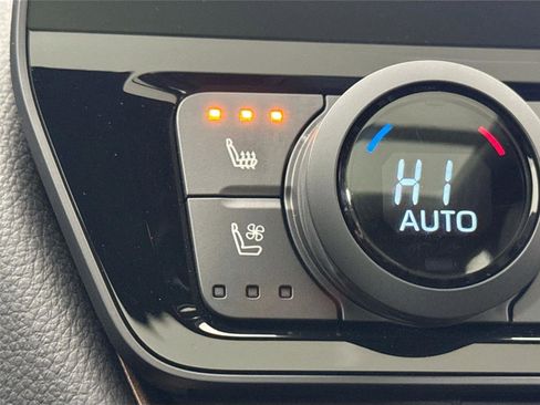 Used 2024 Toyota Grand Highlander AWD Hybrid image 8