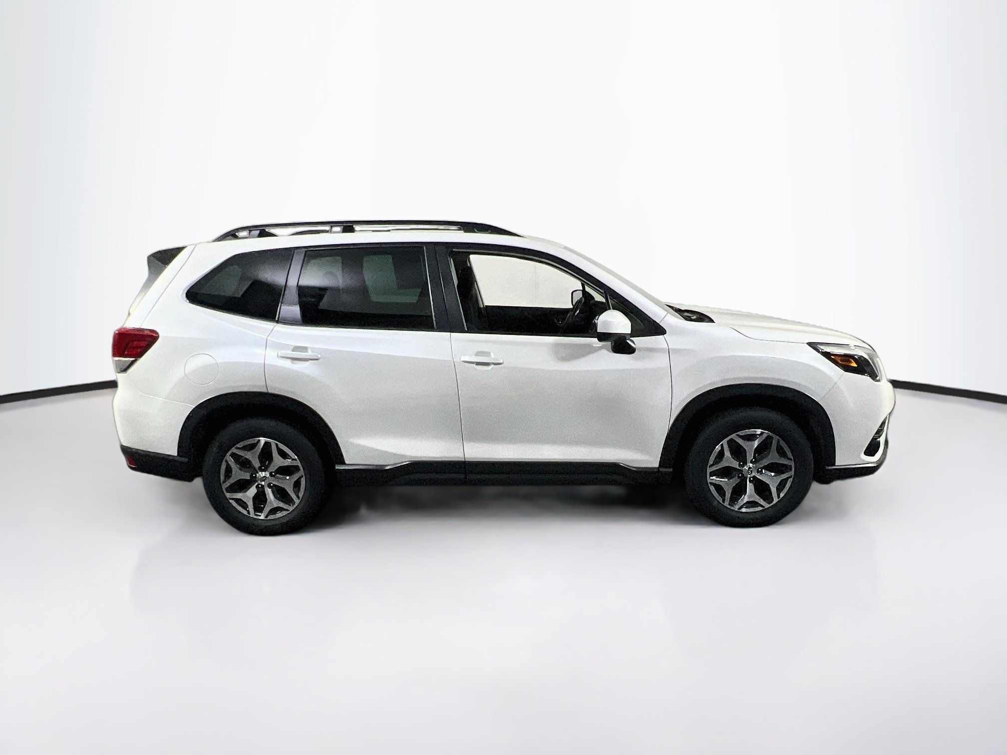 Used 2024 Subaru Forester Premium AWD/4WD image 4