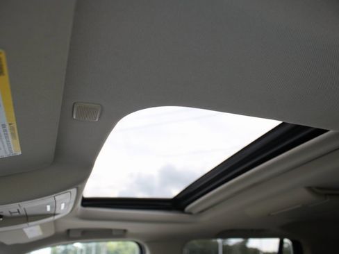 Used 2018 Chevrolet Tahoe LT image 19