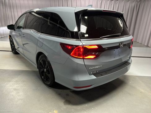 Used 2024 Honda Odyssey Sport image 5