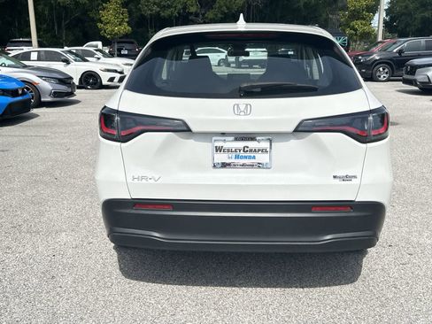 Used 2023 Honda HR-V LX image 5