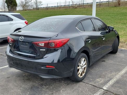 Used 2016 MAZDA MAZDA3 i Touring image 8