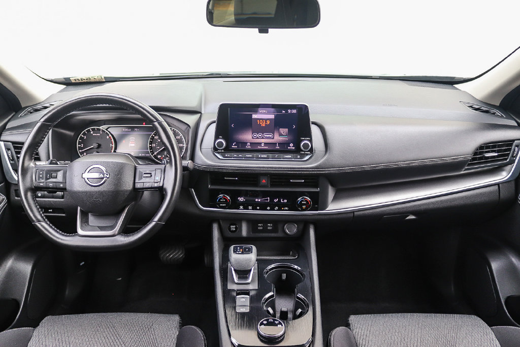 Used 2025 Nissan Rogue SV AWD/4WD image 12