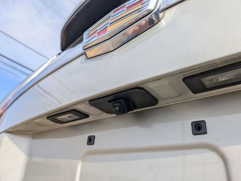 Used 2016 Cadillac Escalade ESV Luxury image 23