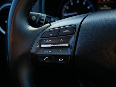 Used 2021 Hyundai Kona Limited image 28