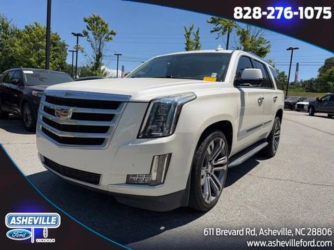 Used 2015 Cadillac Escalade Luxury RWD image 1