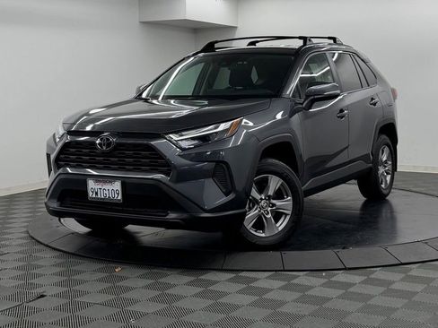 Used 2025 Toyota RAV4 XLE FWD image 3