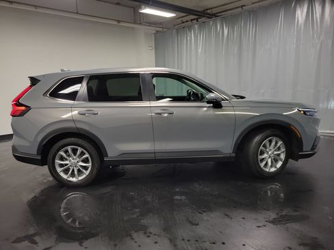 Used 2024 Honda CR-V EX image 10