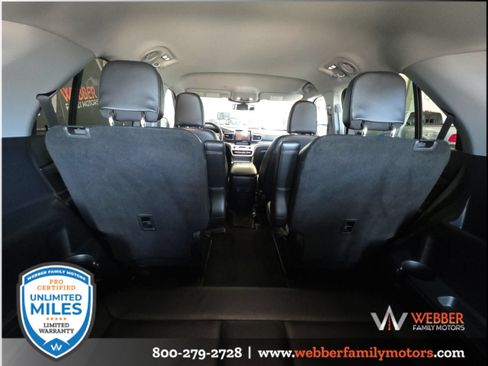 Used 2024 Ford Explorer XLT w/ Equipment Group 202A AWD/4WD image 10