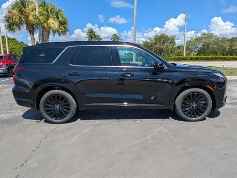 New 2025 Hyundai Palisade Calligraphy image 3