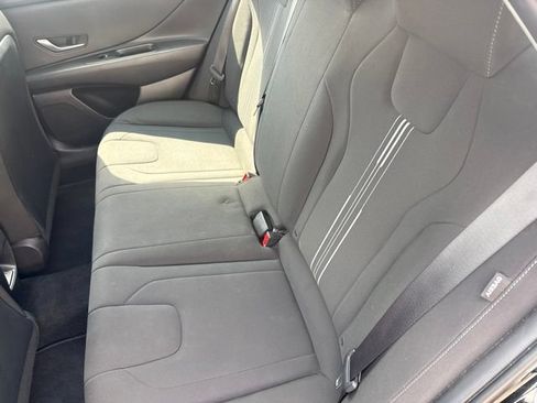 Used 2024 Hyundai Elantra SEL FWD image 19