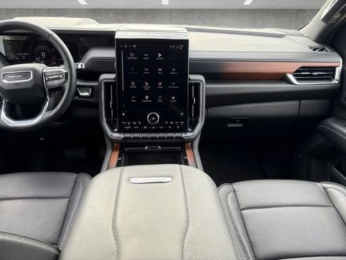 Certified 2025 GMC Yukon XL Denali AWD/4WD image 3