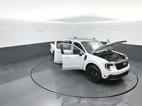 New 2026 Ford Maverick Lariat w/ Black Appearance Package image 35