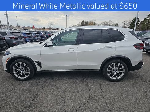 Certified 2024 BMW X5 xDrive40i w/ Premium Package AWD/4WD image 6