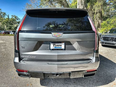 Used 2021 Cadillac Escalade ESV Sport w/ Driver Assist Tech Package image 5