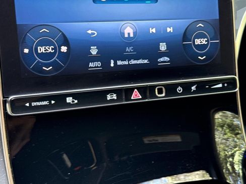Used 2024 Mercedes-Benz GLC 300 4MATIC image 23