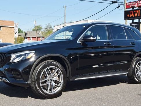 Used 2019 Mercedes-Benz GLC 300 4MATIC image 5