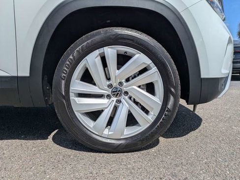 Used 2023 Volkswagen Atlas Cross Sport SE w/ Panoramic Sunroof Package AWD/4WD image 10