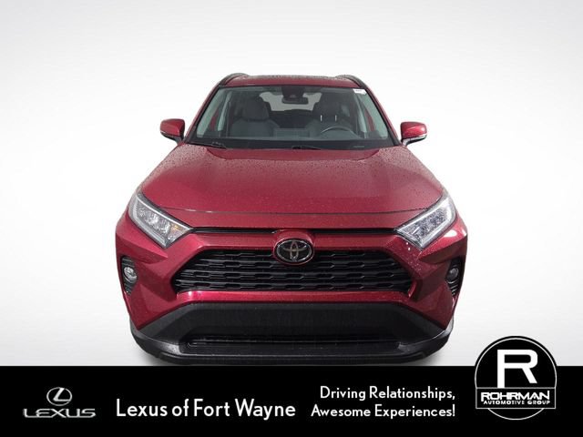 Used 2020 Toyota RAV4 XLE w/ Convenience Package AWD/4WD image 3