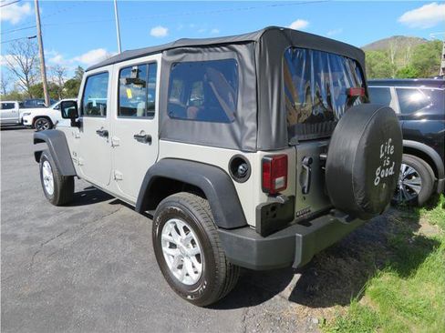 Used 2007 Jeep Wrangler X AWD/4WD image 2