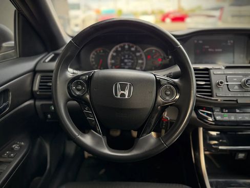 Used 2017 Honda Accord Sport image 9