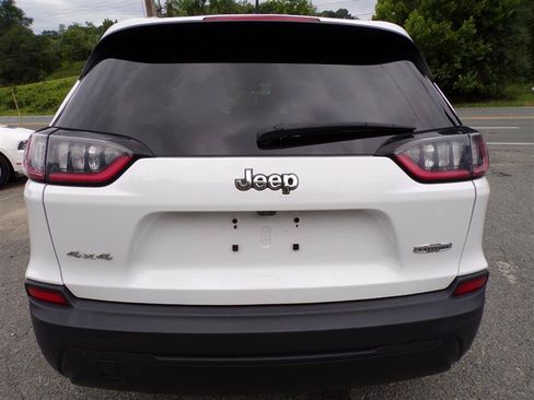Used 2020 Jeep Cherokee Latitude w/ Cold Weather Group AWD/4WD image 8