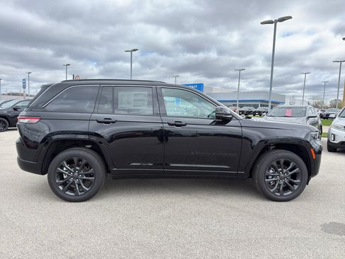 New 2026 Jeep Grand Cherokee Limited Reserve AWD/4WD image 4