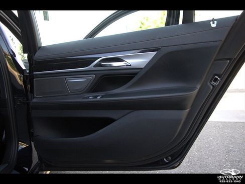 Used 2019 BMW 740i w/ M Sport Package RWD image 30